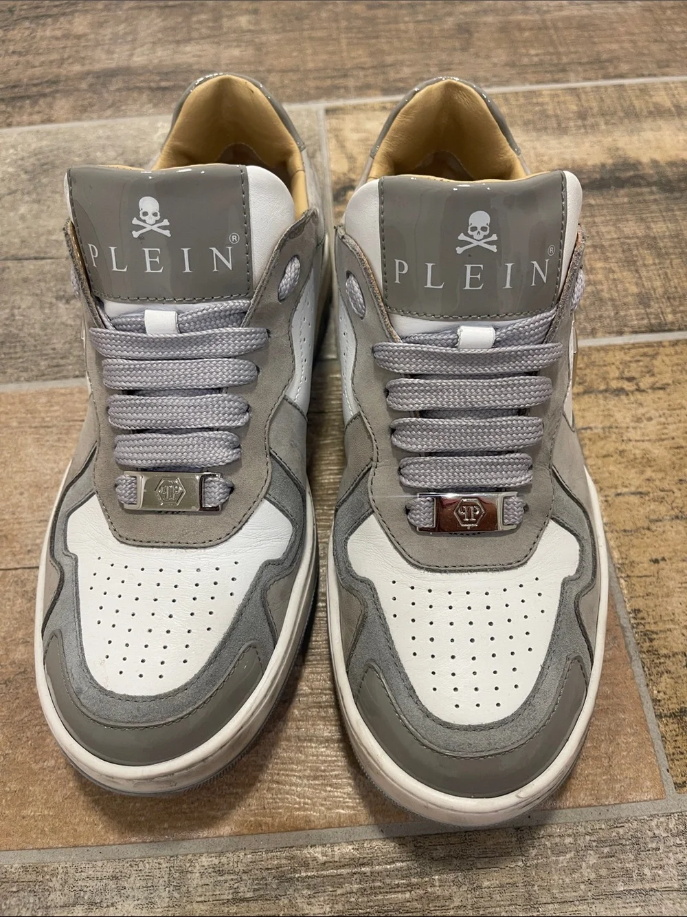 Philipp Plein Mens Gray White Hexagon Panelled Low Top Sneakers Mens 40 US 7.5